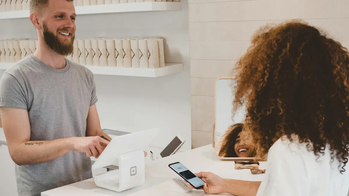 Managing Cash Flow with LAMF for Freelancers
