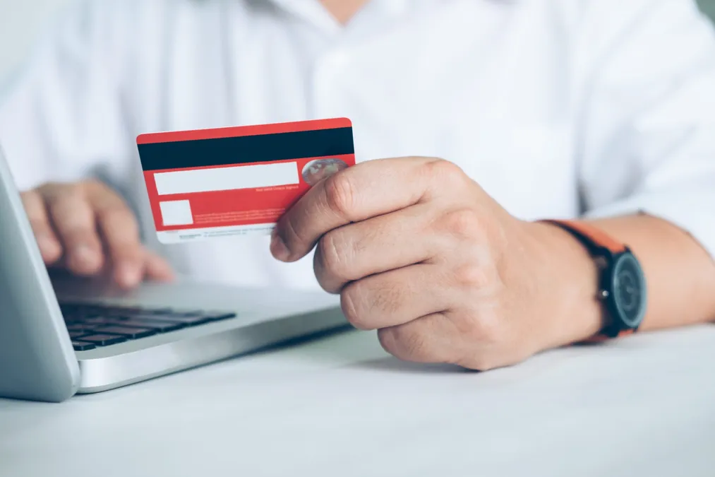 Bring in the New Year with the Stashfin Credit Line Card